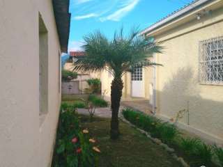 Ampla Casa em Terreno de 1.310 m2 no Bairro Ana Rosa em Cruzeiro.