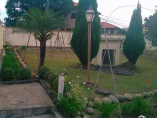 Ampla Casa em Terreno de 1.310 m2 no Bairro Ana Rosa em Cruzeiro.