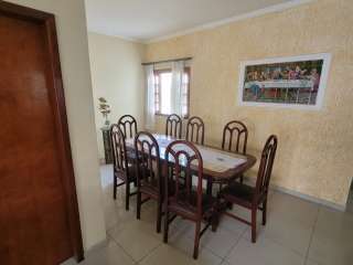 Casa no Jardim Paraíba em Aparecida com 4 quartos.