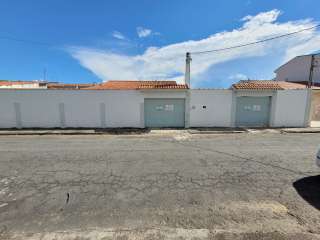 Casa no Jardim Paraíba em Aparecida com 4 quartos.