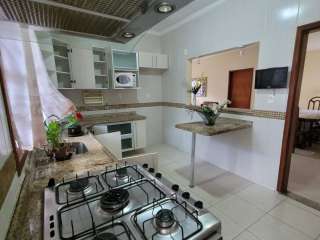 Casa no Jardim Paraíba em Aparecida com 4 quartos.