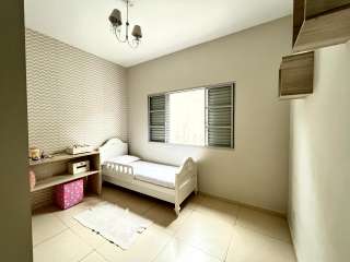 Casa 3 dorm em Guaratinguetá