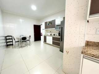 Casa 3 dorm em Guaratinguetá