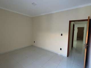 Linda casa no Pq Mondesir