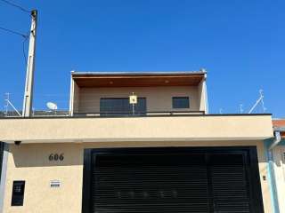 Linda casa no Pq Mondesir