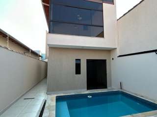 Linda casa no Pq Mondesir