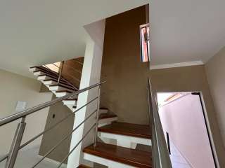 Linda casa no Pq Mondesir