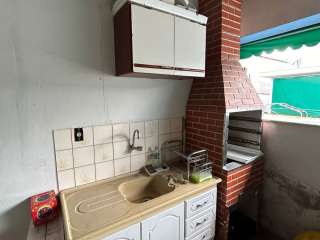 Casa com piscina na Vila Hepacaré