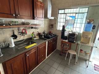 Casa com piscina na Vila Hepacaré