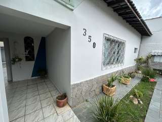 Casa com piscina na Vila Hepacaré