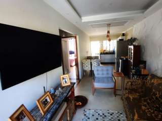 Ótima Casa no Condomínio New Life, com 2 Quartos (1 Suíte)!