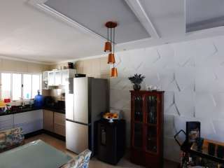 Ótima Casa no Condomínio New Life, com 2 Quartos (1 Suíte)!