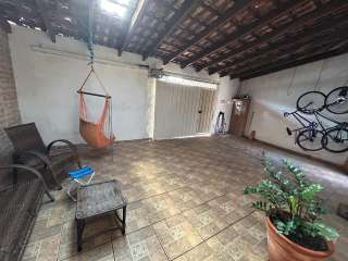 Casa 3 dorms na Amélia Pereira