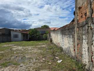 Terreno com Edícula
