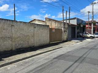 Terreno com Edícula