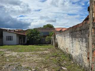 Terreno com Edícula