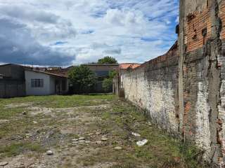 Terreno com Edícula