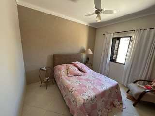 Casa 3 dorms na Vila Geny