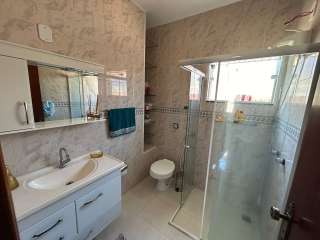 Casa 3 dorms na Vila Geny