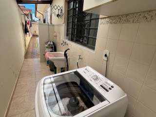 Casa 3 dorms na Vila Geny