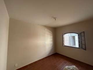 Ótima casa na entrada do Pq Mondesir