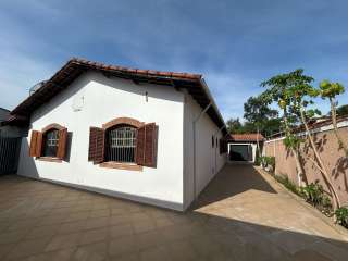 Ótima casa na entrada do Pq Mondesir