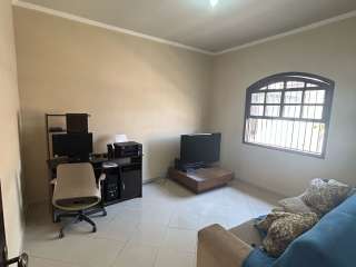 Ótima casa na entrada do Pq Mondesir