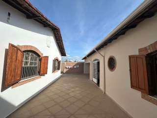 Ótima casa na entrada do Pq Mondesir