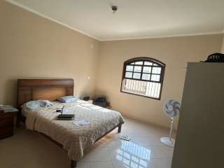 Ótima casa na entrada do Pq Mondesir