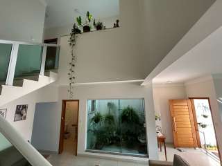 Ótimo sobrado no Village das Palmeiras