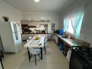 Ótimo sobrado no Village das Palmeiras