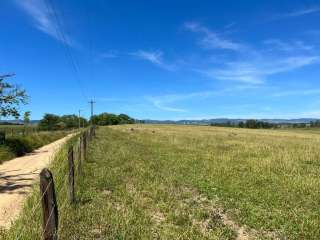 Áreas disponíveis de 30 mil m2. na beira da Rodovia Presidente Dutra próximo á RCC