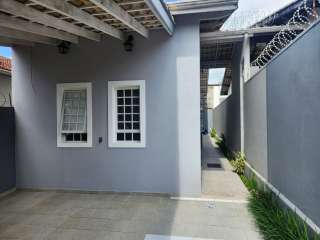 Casa na nova lorena com 02 dormitórios sendo uma suíte