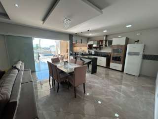 Belíssima casa no Pq Tabatinga