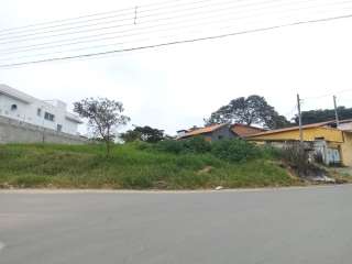 Ótimo Terreno de 334 m2 em rua asfaltada no Belveder Clube dos 500 S