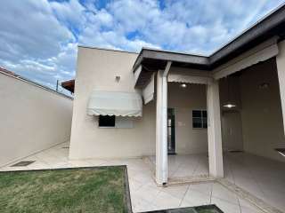 Casa excelente na Vila Hepacaré