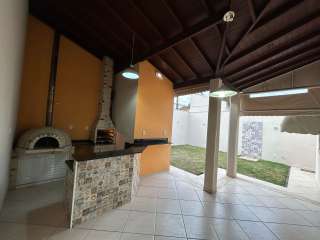 Casa excelente na Vila Hepacaré