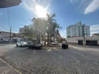 Ponto comercial na Praça da Bíblia