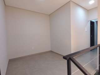 Sobrado novinho com 4 dormitórios sendo uma suíte