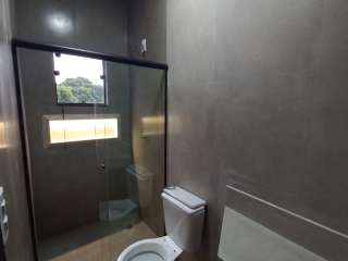 Sobrado novinho com 4 dormitórios sendo uma suíte