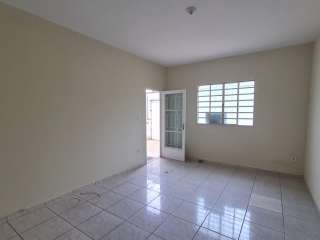 Casa 3 dormitórios na Vila Hepacare