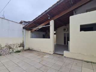 Casa 3 dormitórios na Vila Hepacare