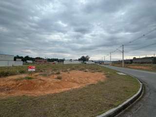 Ótimo Terreno de Esquina no Portal dos Pássaros