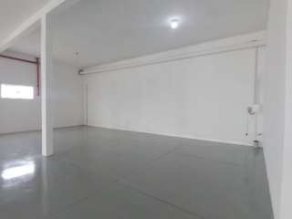 Excelente Ponto Comercial Novo na Avenida Osvaldo Aranha