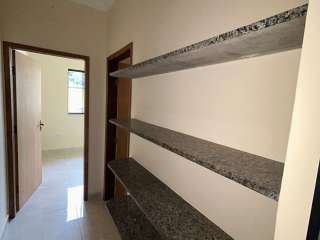 Ótima Casa na Industrial com 03 Dormitórios (02 Suítes)